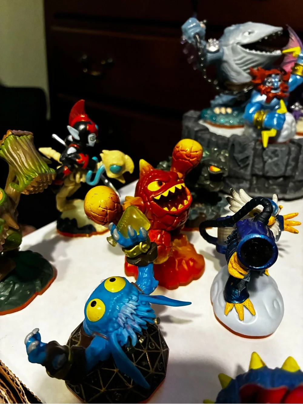 #448|Sky landers Fantasy figures 4 giants, 9 Action Figures w base, need disc